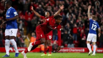  埃弗顿最后时刻绝平保级成功  