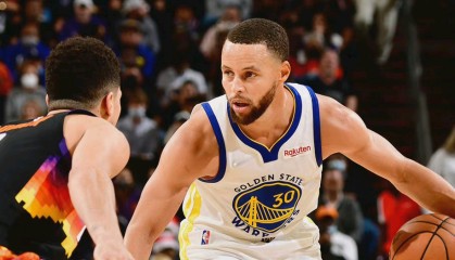  库里三分里程碑，勇士锁定西部前三  